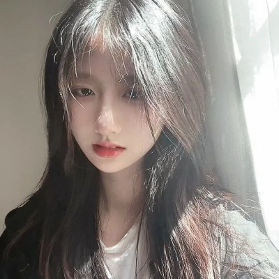 三条黑暗的街道封面